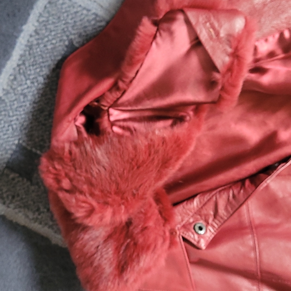 Maroon Leather Fur Collared Jacket - image 4